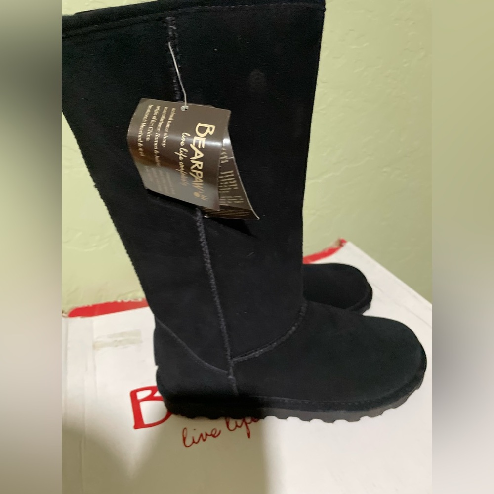 BearPaw black boot shoe size 5 brand new